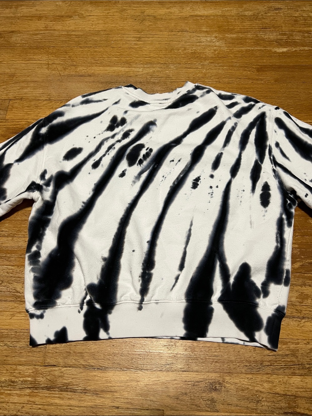 Good American Boyfirned Tie Dye Sweatshirt Black & White Size 1/Small - Picture 3 of 7